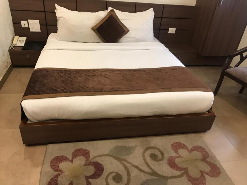 Hotel City Square Hisār Dış mekan fotoğraf